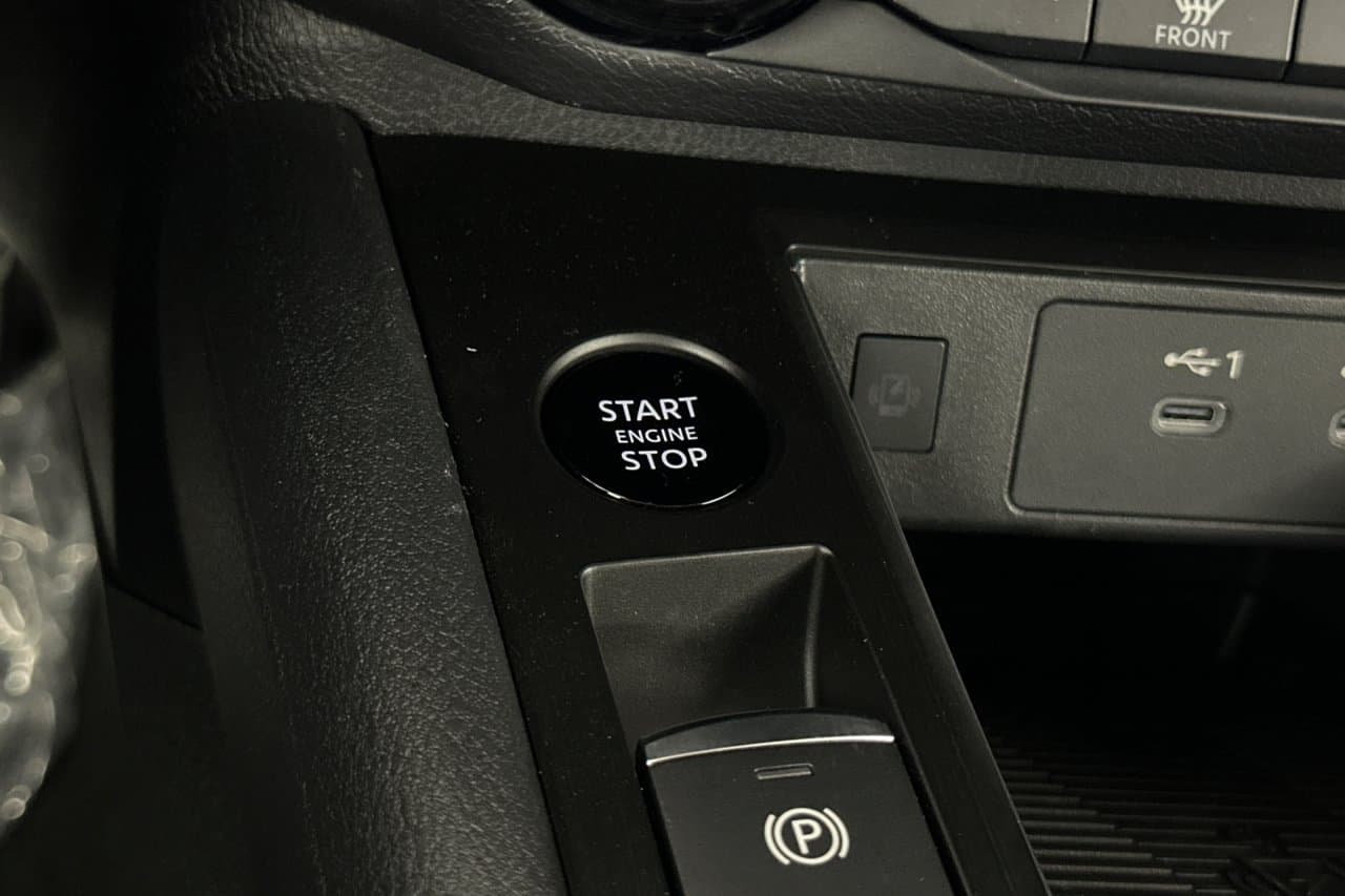 2026 Nissan Kicks SV 19