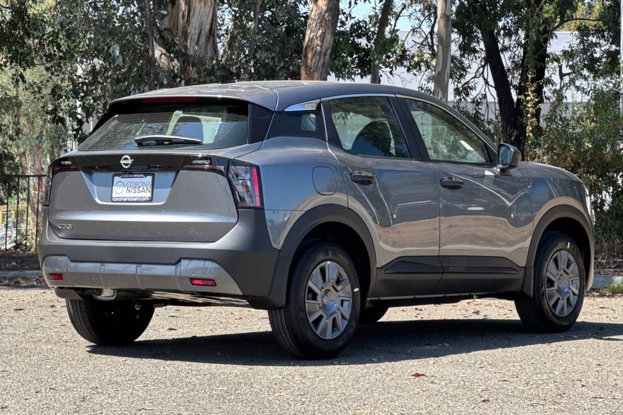 2027 Nissan Kicks S 4