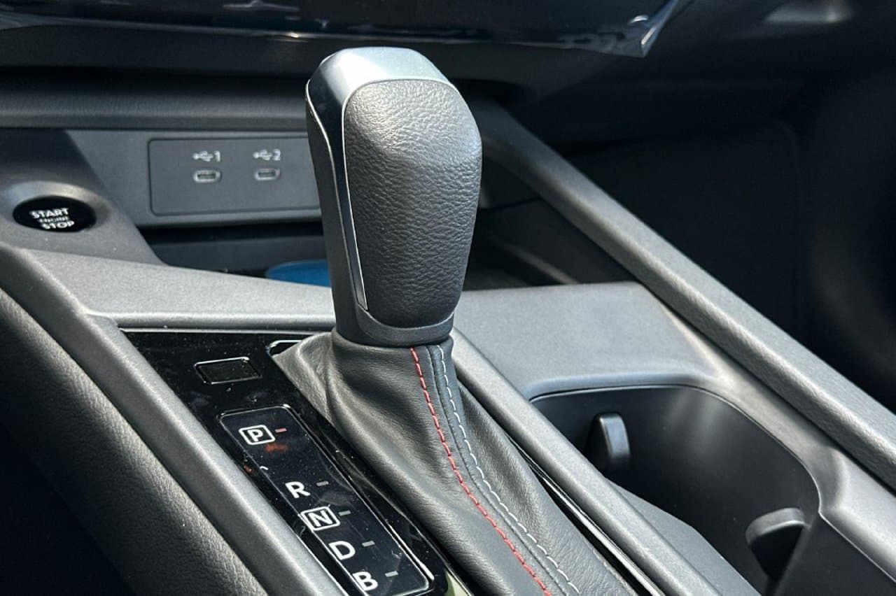 2027 Nissan Sentra SR 17