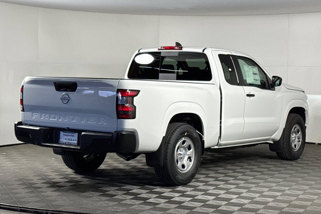 2026 Nissan Frontier S 3