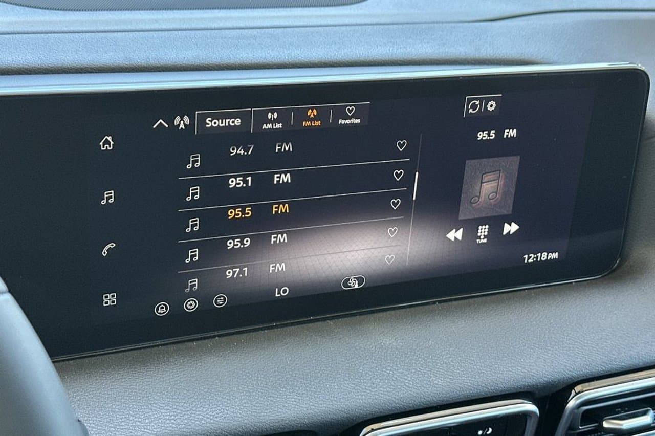 2027 Nissan Sentra SR 14