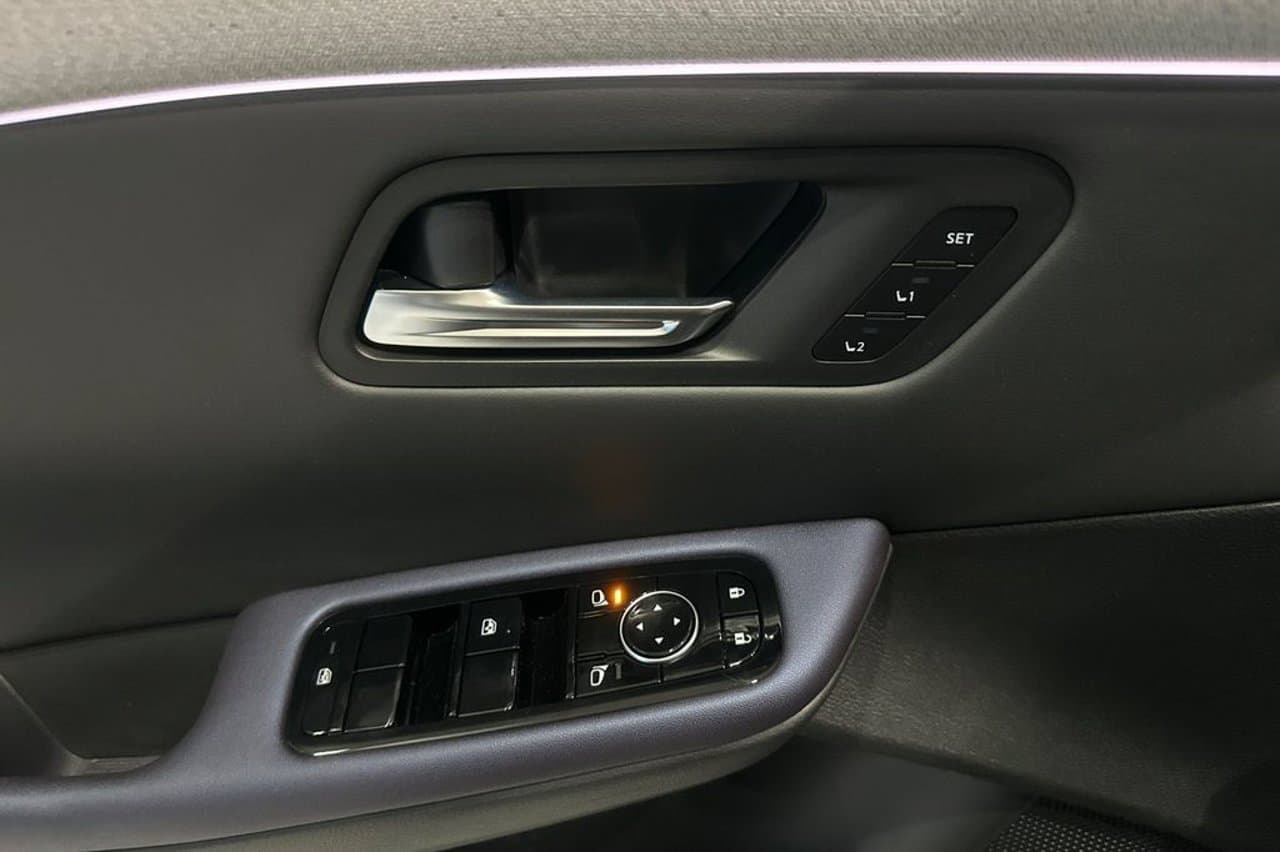 2026 Nissan LEAF PLATINUM+ 9