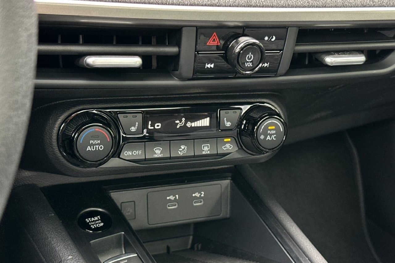 2027 Nissan Kicks SV 18