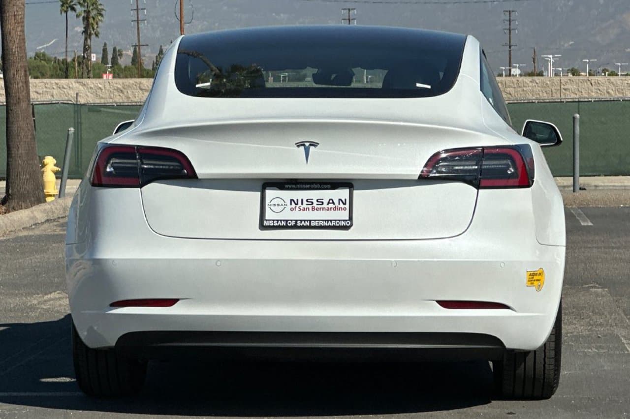2022 Tesla Model 3 Base 4
