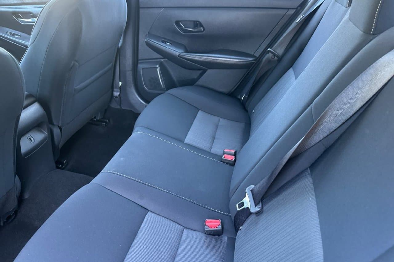 2025 Nissan Sentra SV 10