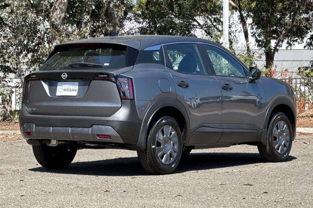 2027 Nissan Kicks S 4