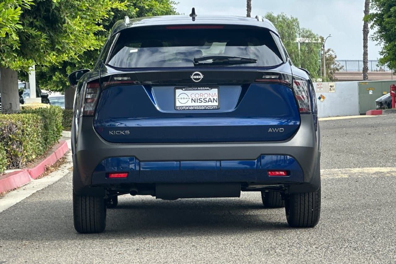 2027 Nissan Kicks SV 5