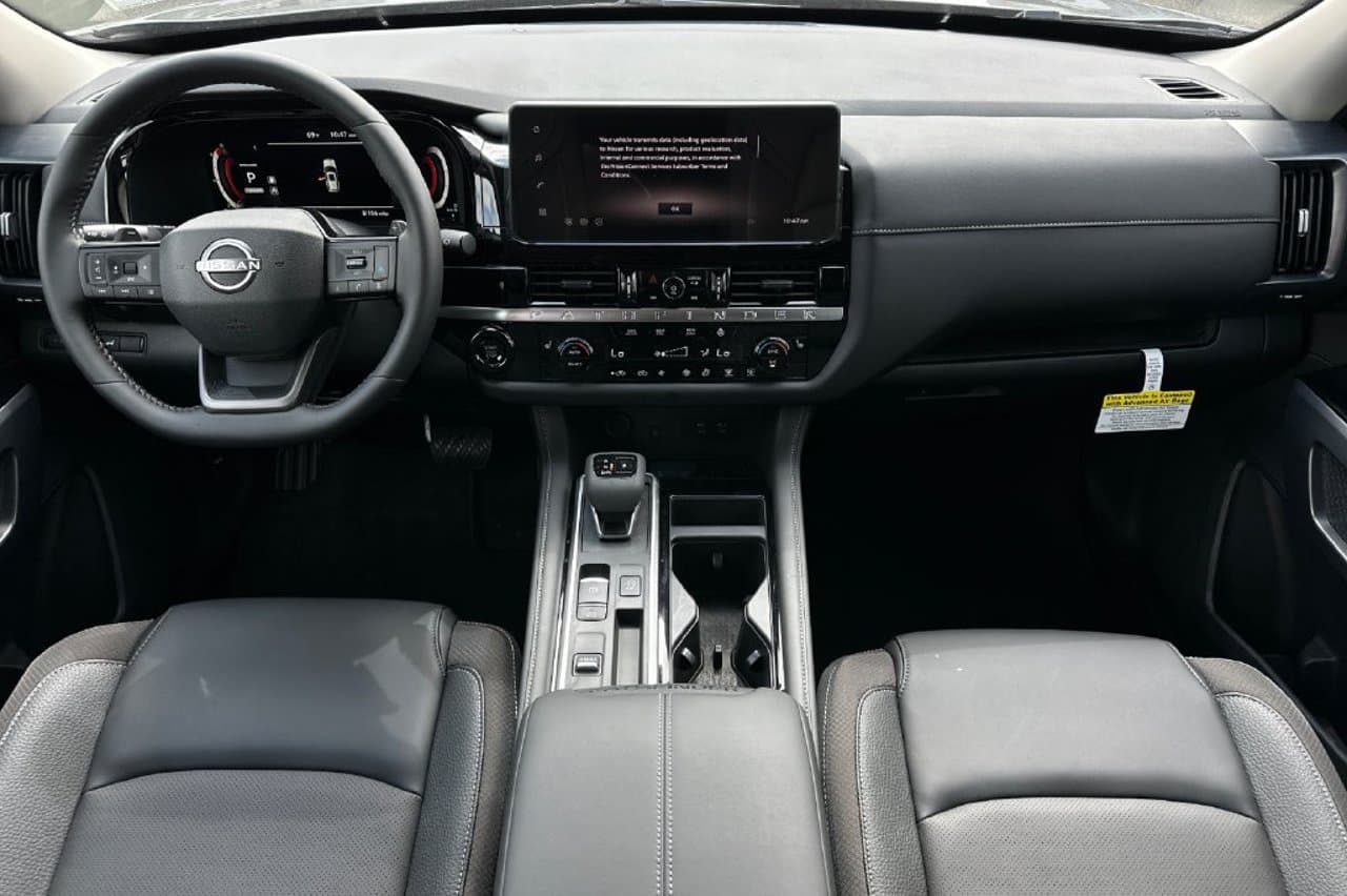 2026 Nissan Pathfinder SL 11