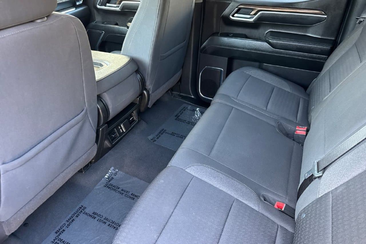 2025 Chevrolet Silverado 1500 LT 10