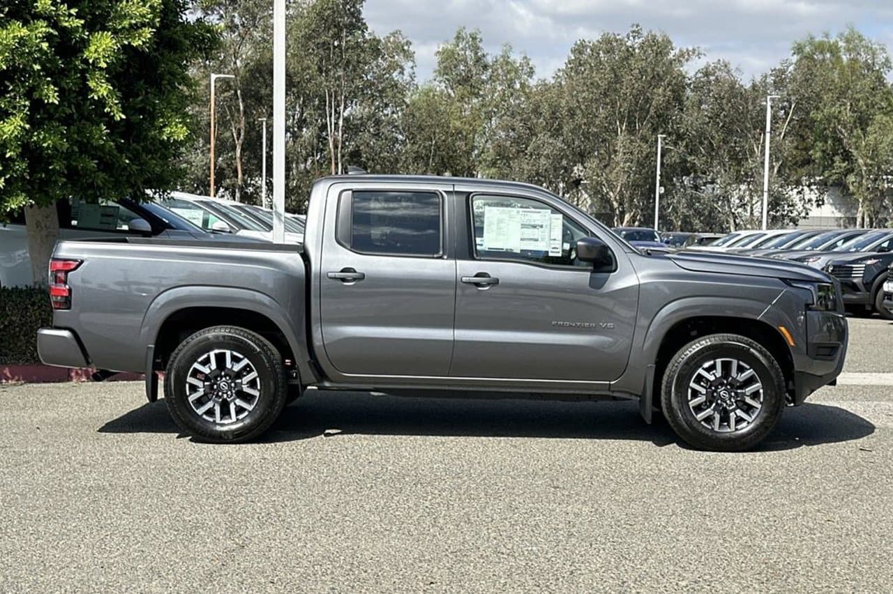 2027 Nissan Frontier SV 3