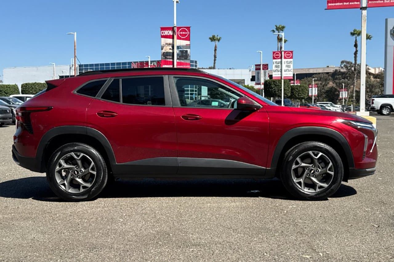 2025 Chevrolet Trax LT 3