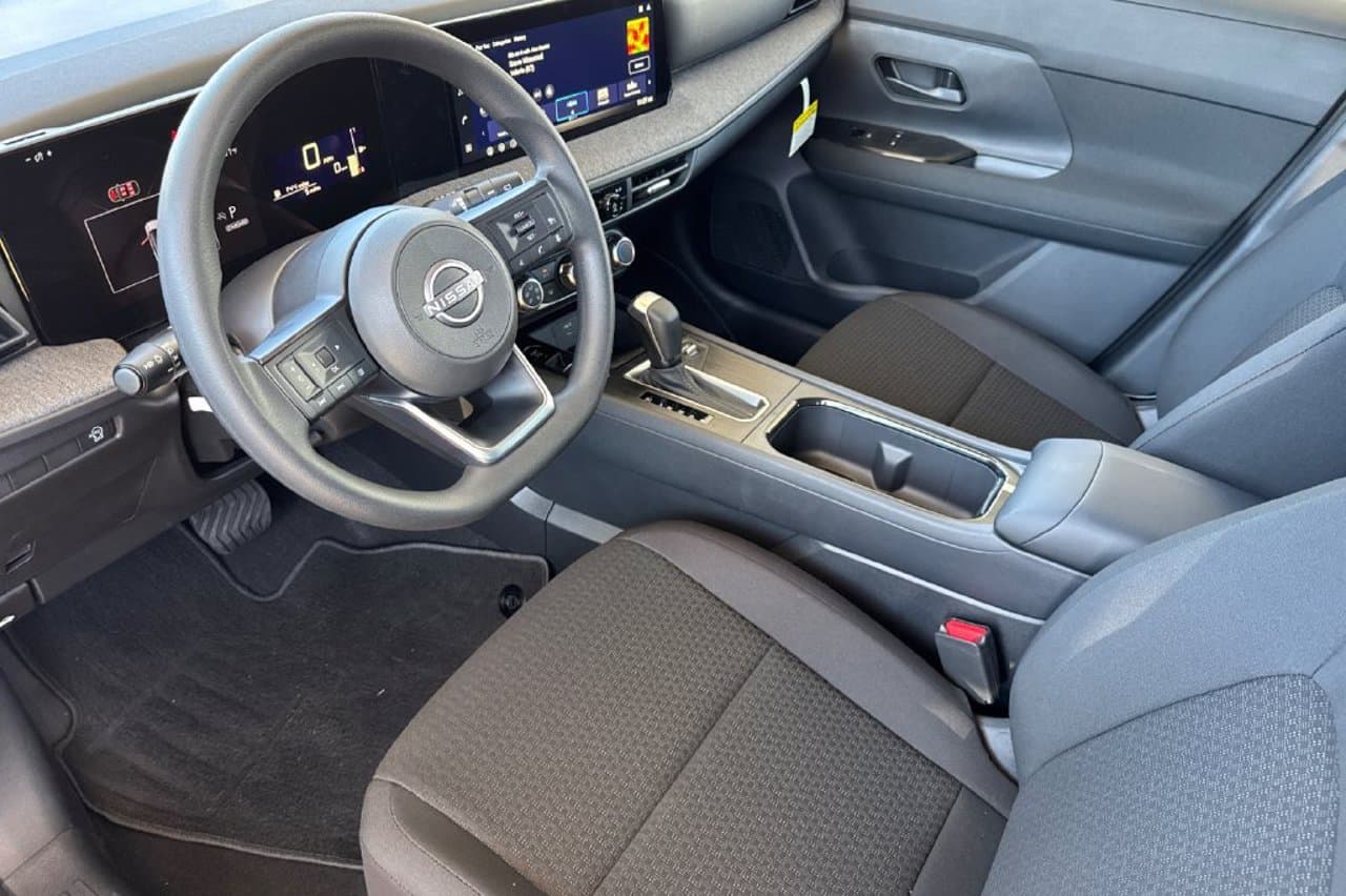 2027 Nissan Kicks S 8