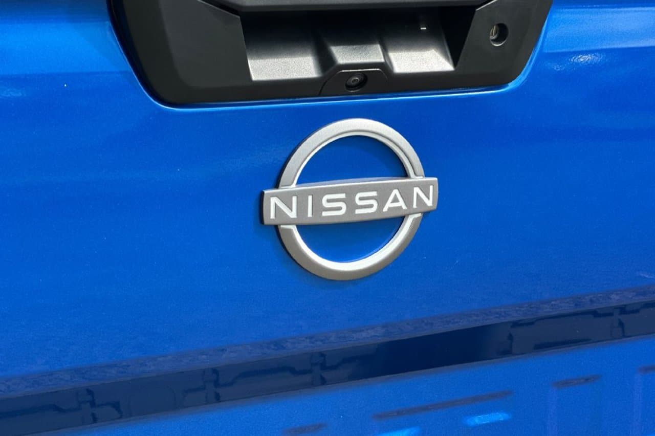 2027 Nissan Frontier SV 22