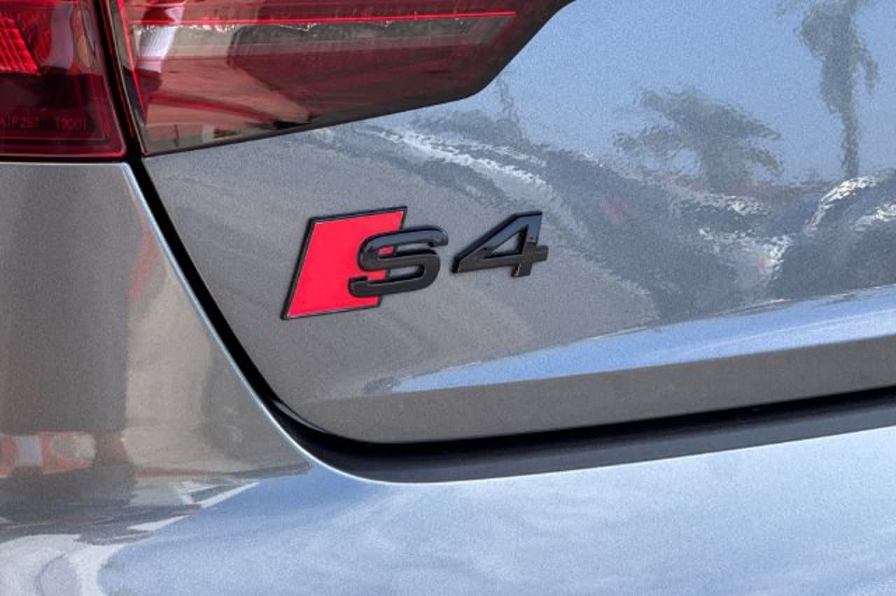 2022 Audi S4 Sedan Premium Plus 23