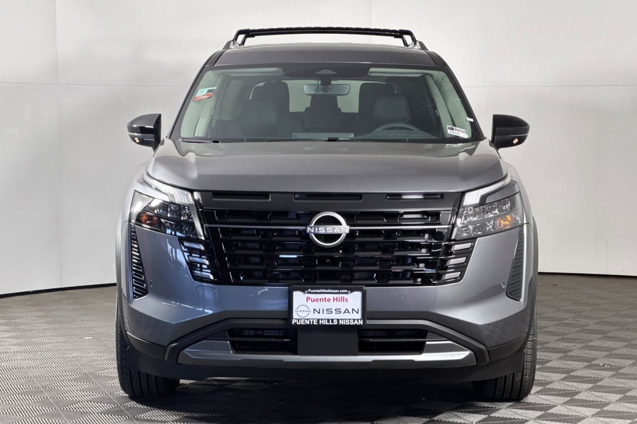 2026 Nissan Pathfinder SL 6