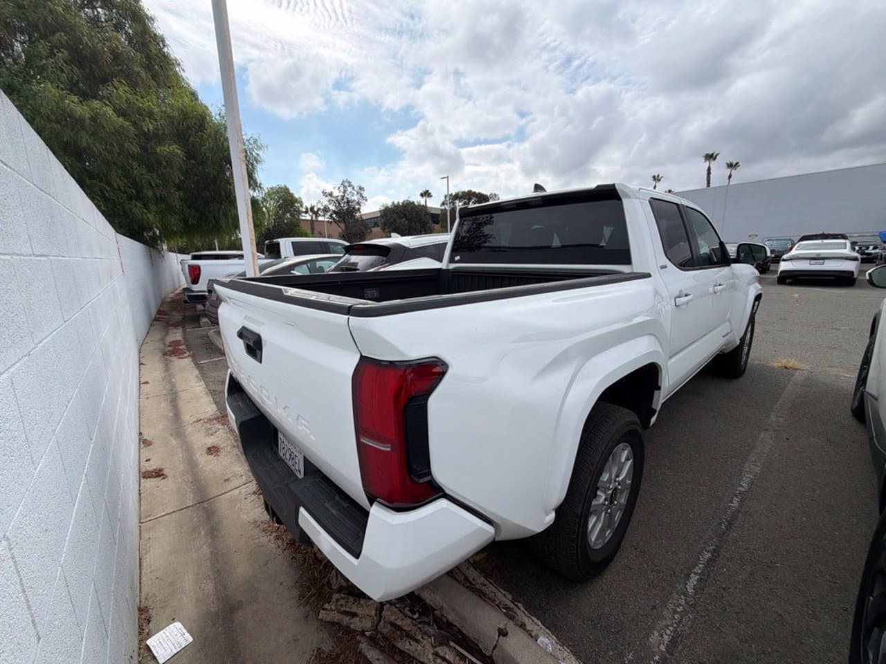 2025 Toyota Tacoma 4WD SR5 5