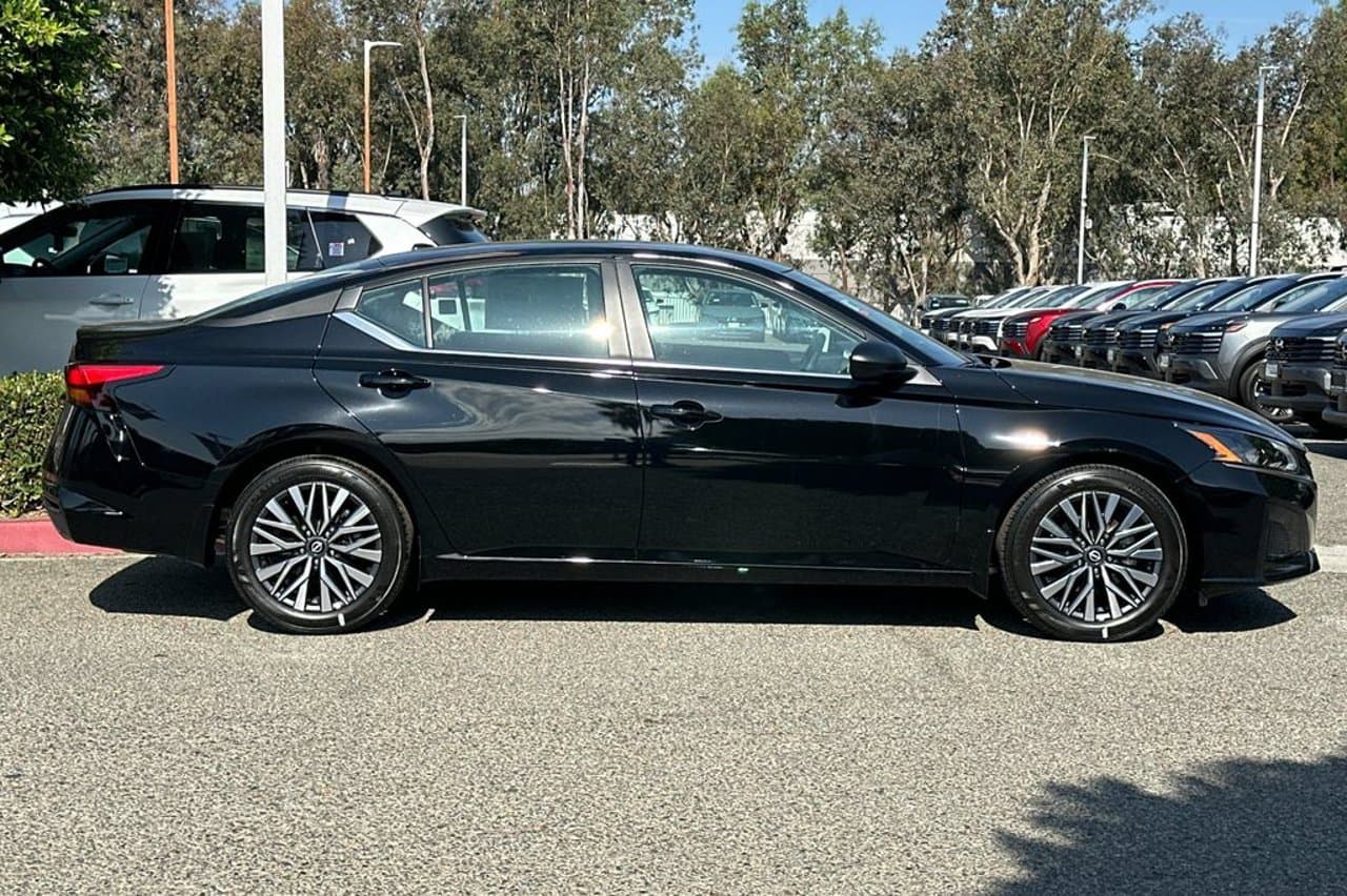 2026 Nissan Altima SV 3