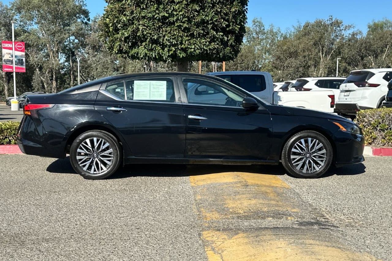2025 Nissan Altima SV 3