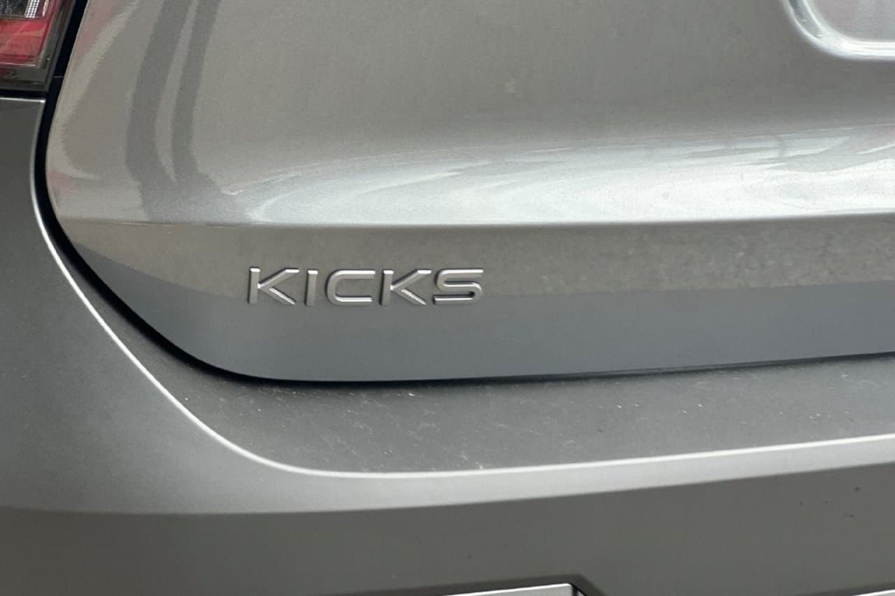 2027 Nissan Kicks SV 23