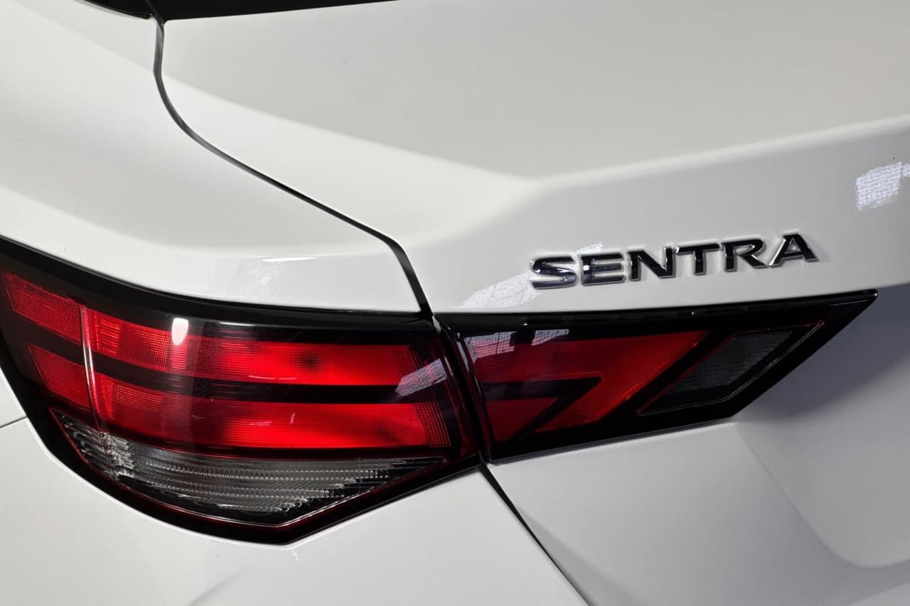 2025 Nissan Sentra SV 22