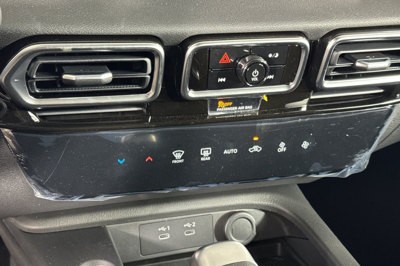 2027 Nissan Sentra SR 16