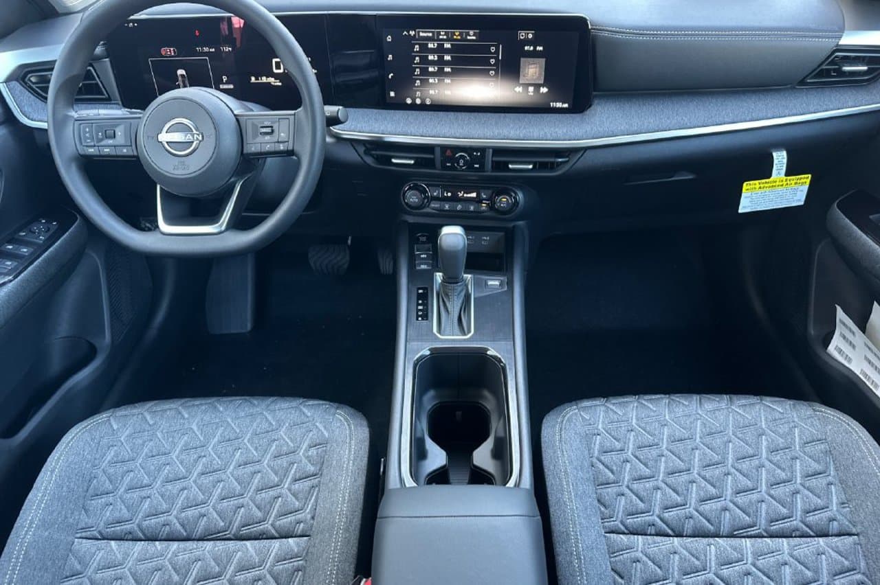 2027 Nissan Kicks SV 11
