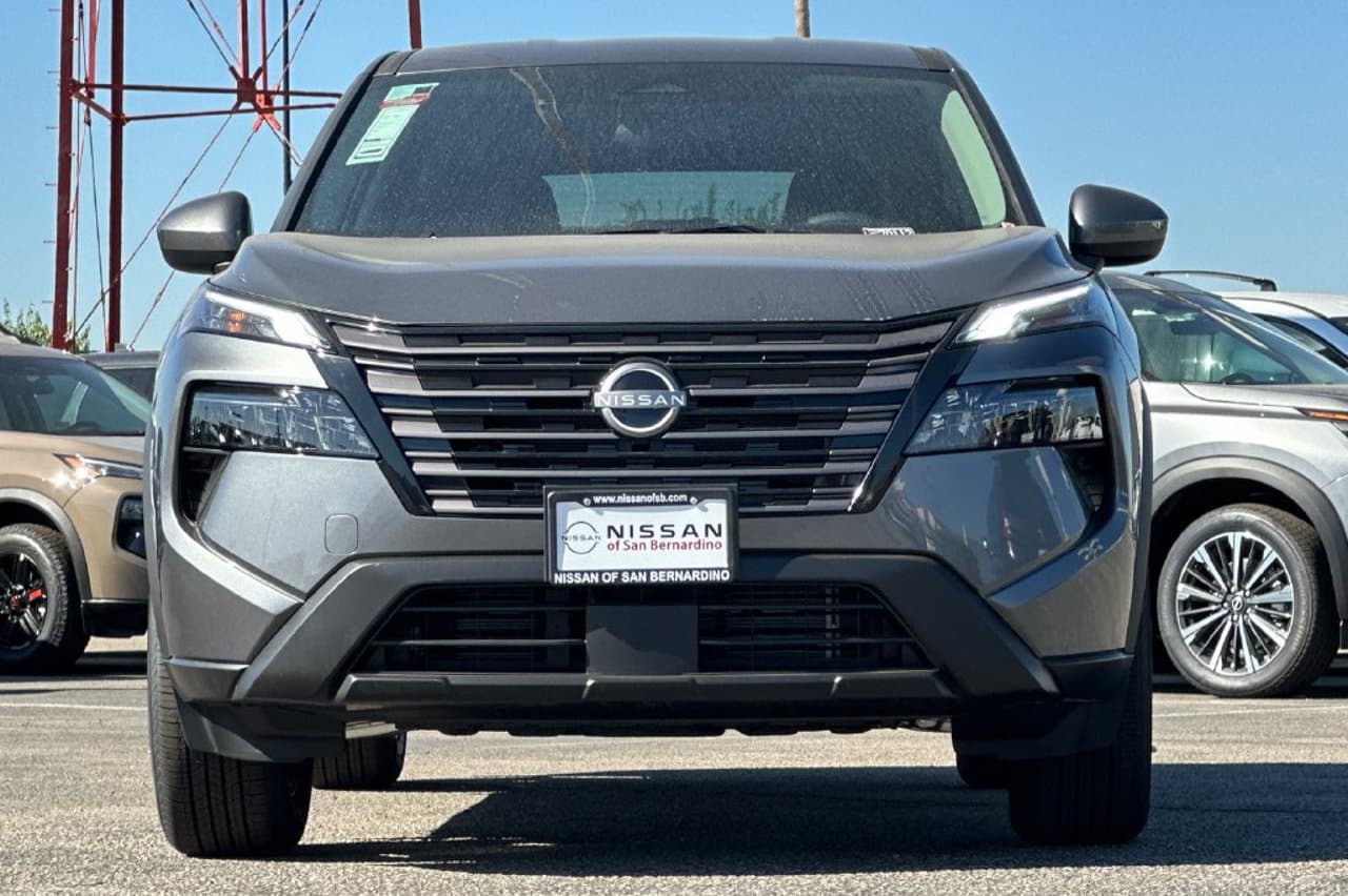 2026 Nissan Rogue SV 6