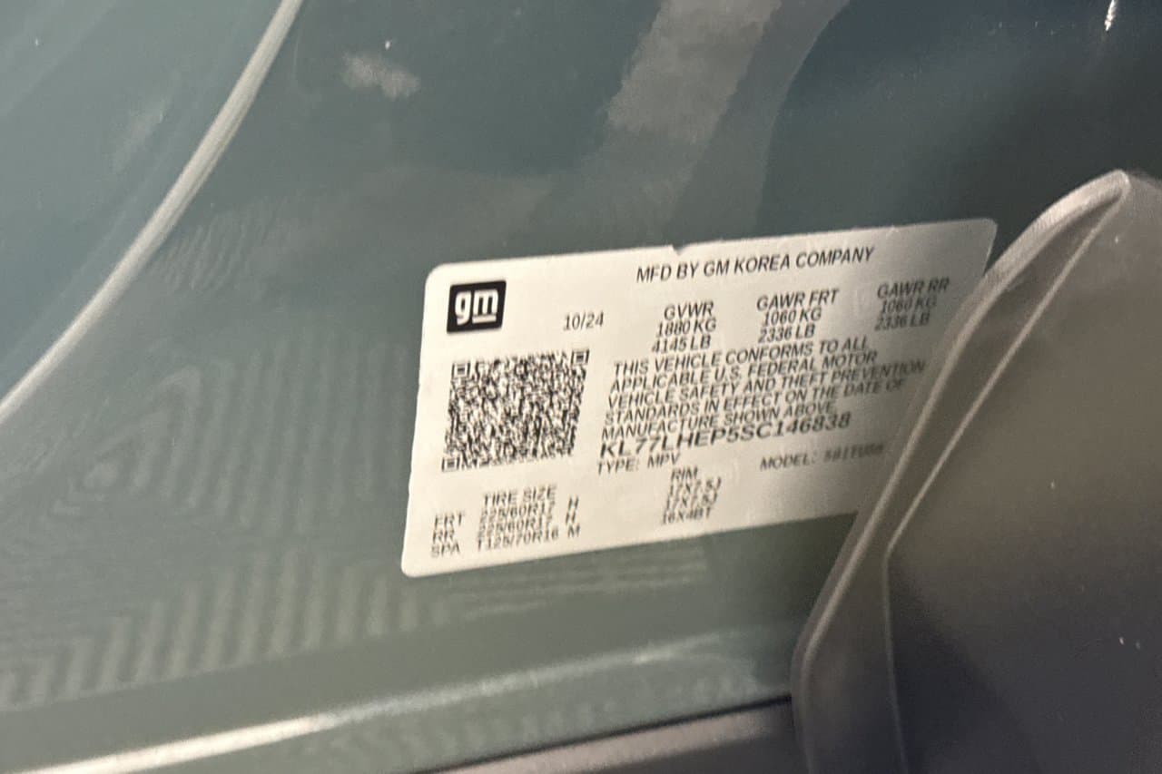 2025 Chevrolet Trax LT 24
