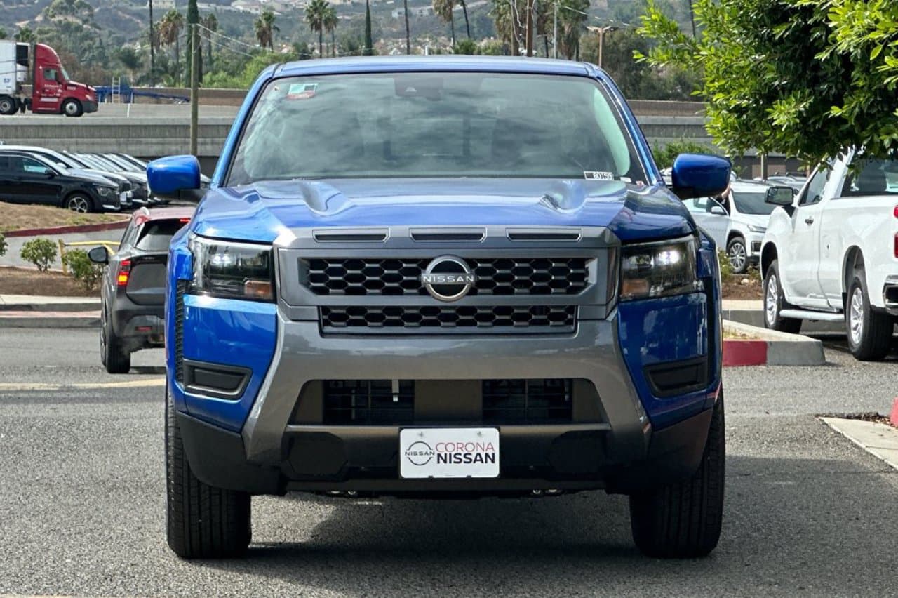 2027 Nissan Frontier SV 7