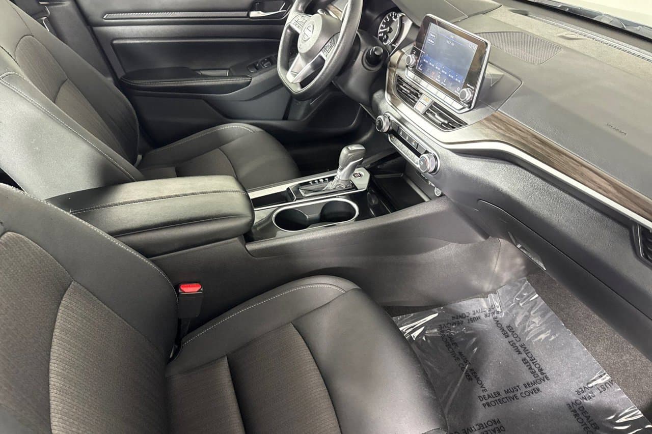 2024 Nissan Altima 2.5 SV 12