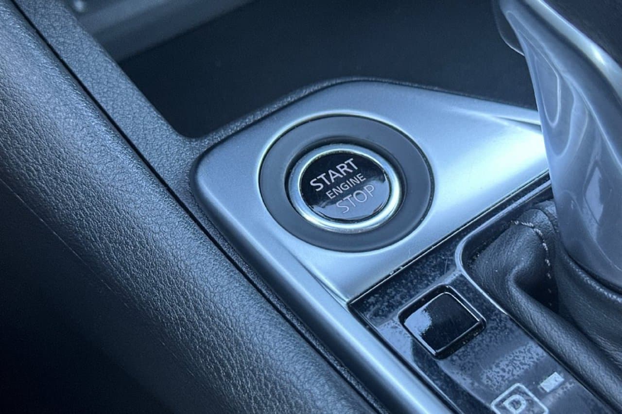 2025 Nissan Sentra SV 18