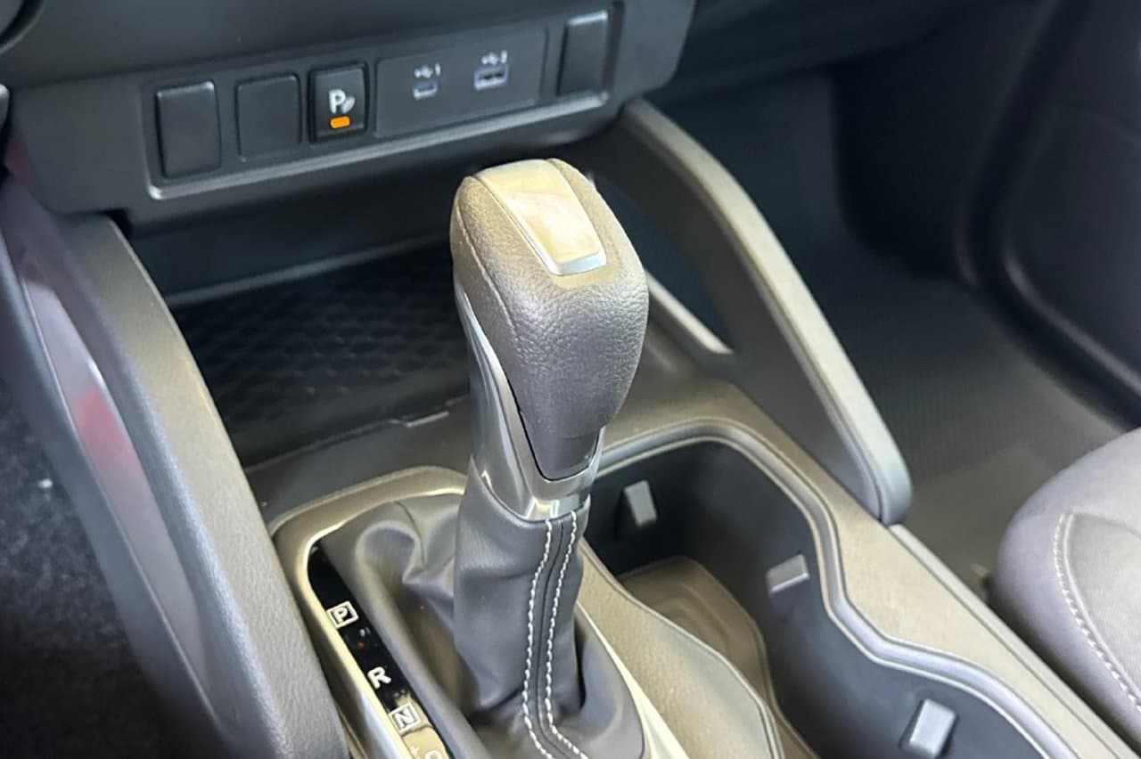 2027 Nissan Frontier SV 17