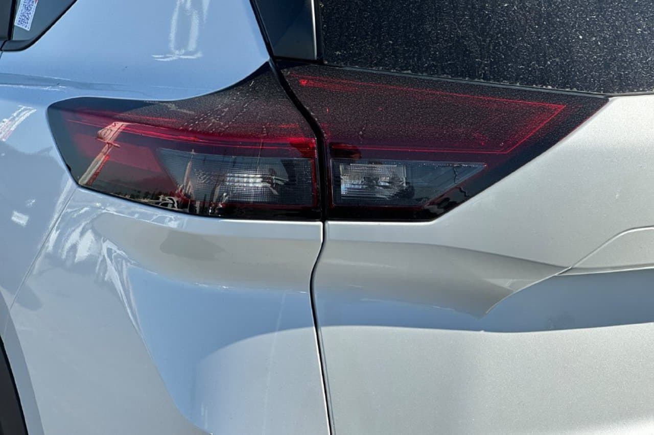 2026 Nissan Rogue SV 21