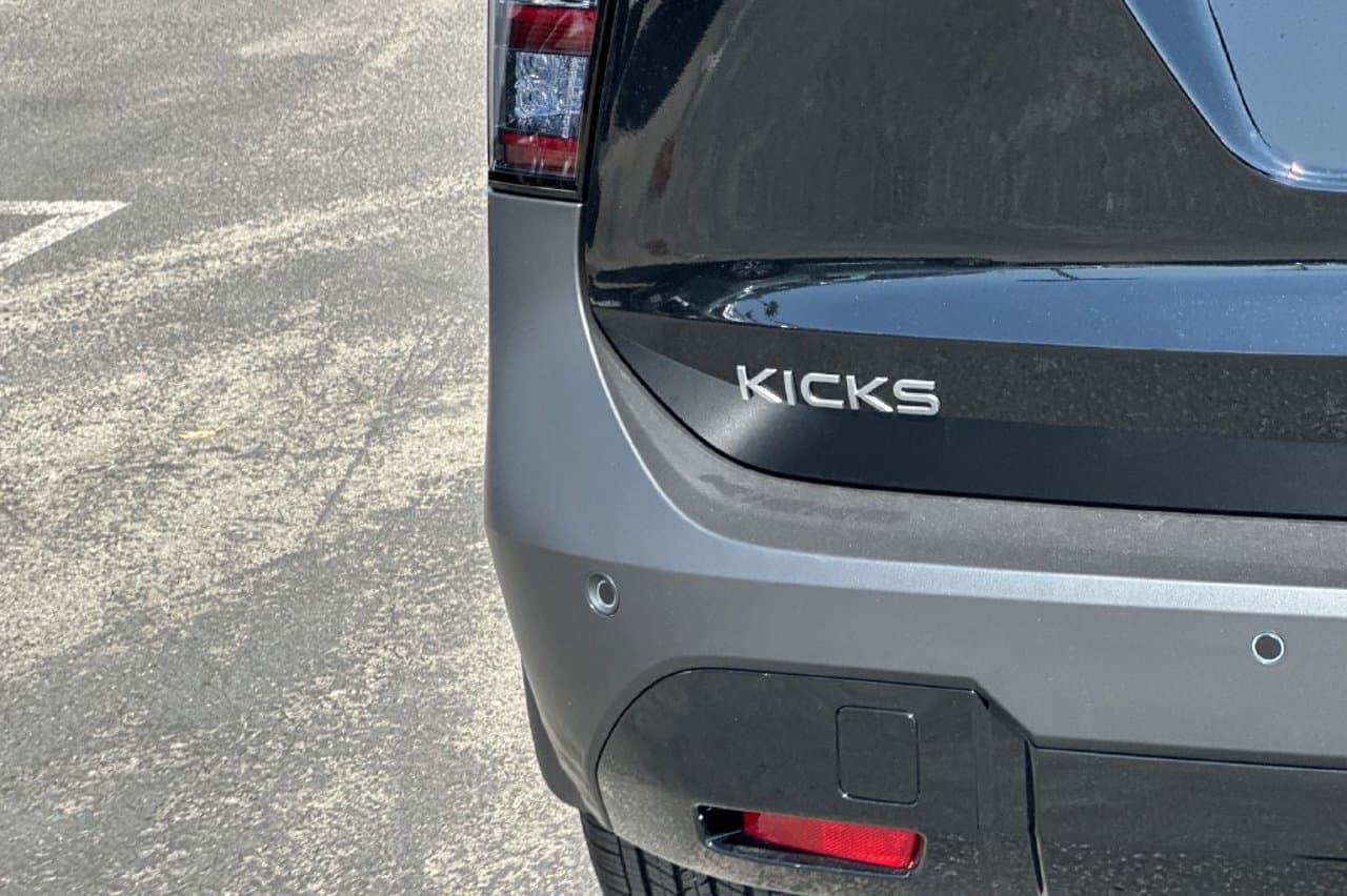 2026 Nissan Kicks SV 20