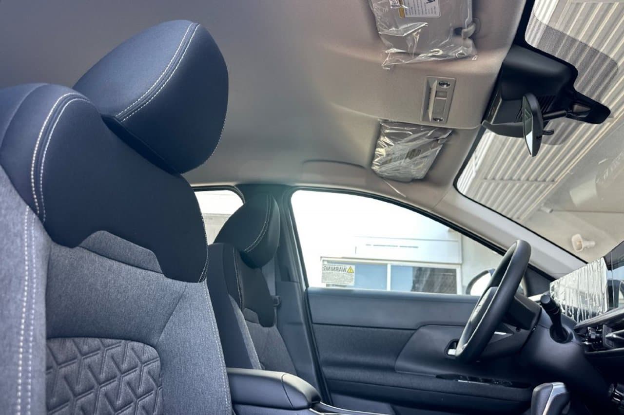 2027 Nissan Kicks SV 14