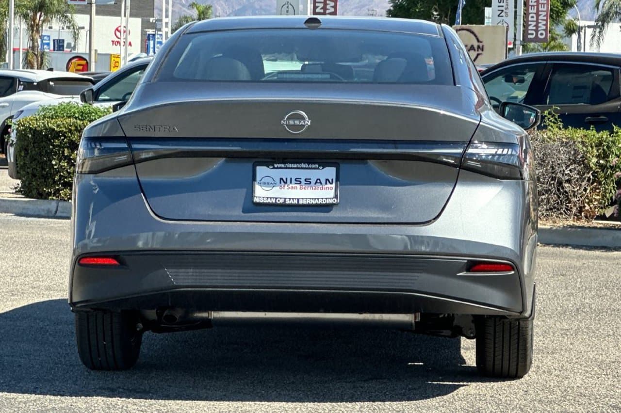2027 Nissan Sentra SR 4