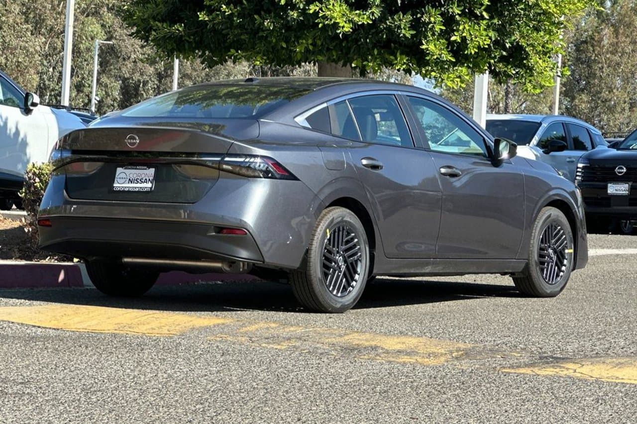 2027 Nissan Sentra SV 4