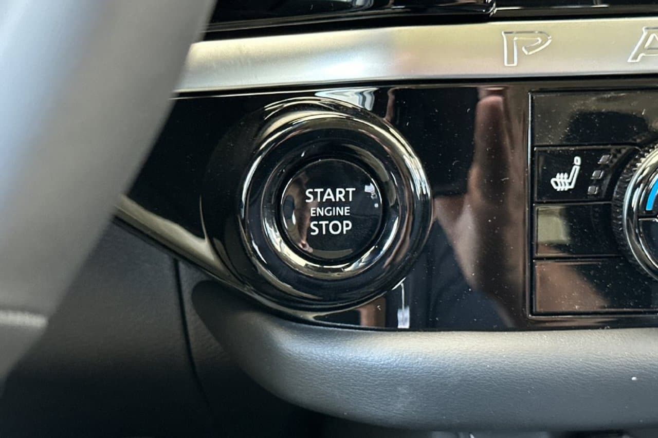 2026 Nissan Pathfinder SV 20