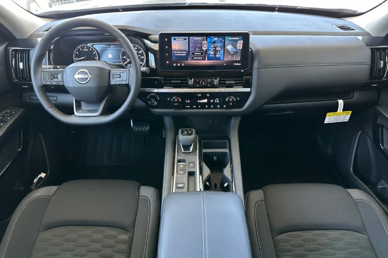 2026 Nissan Pathfinder SV 11