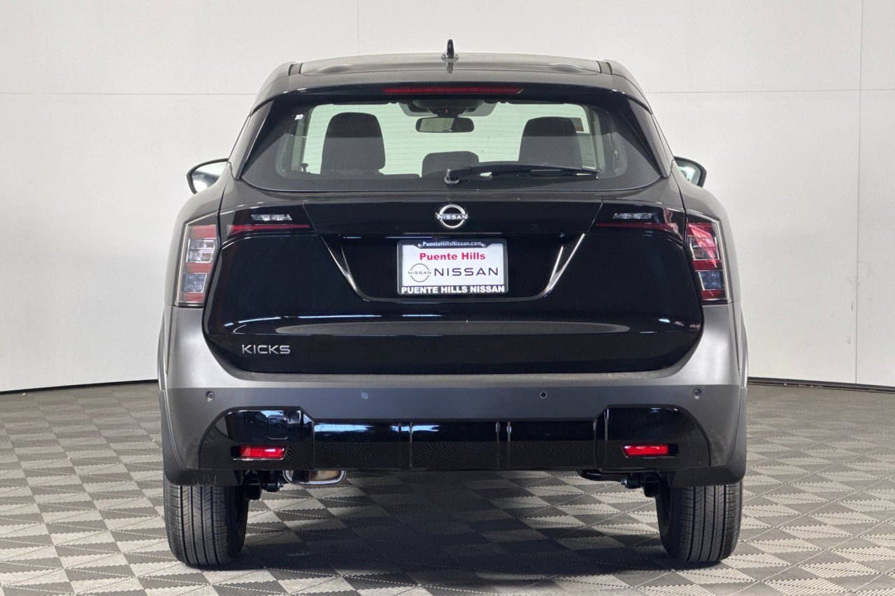 2026 Nissan Kicks S 4