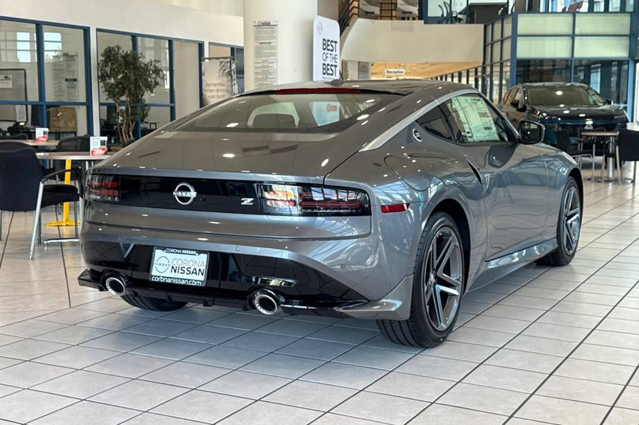 2027 Nissan Z Sport 4