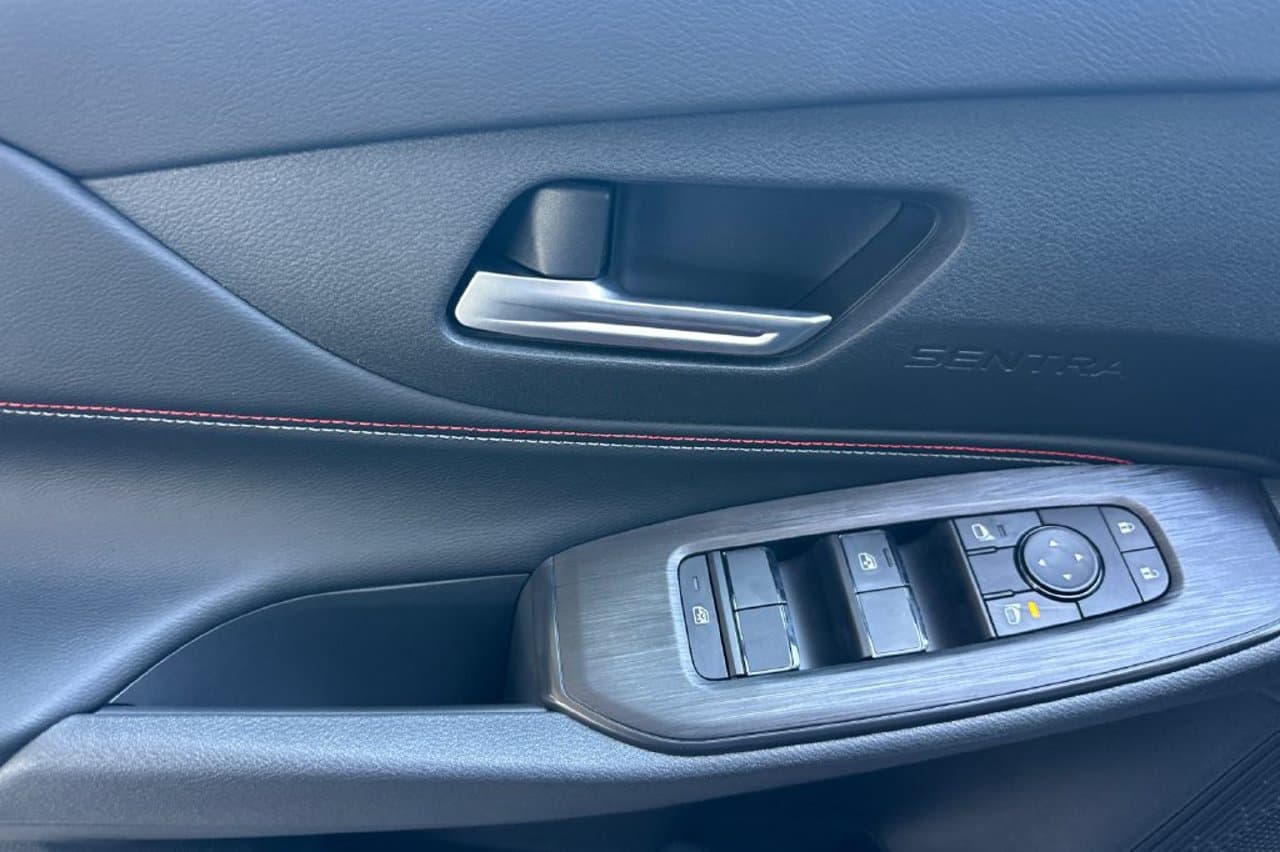 2027 Nissan Sentra SR 8