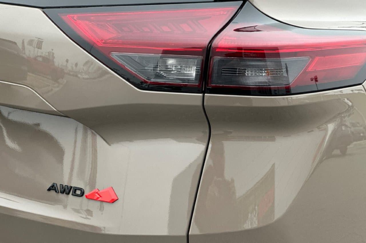 2026 Nissan Rogue Rock Creek 21