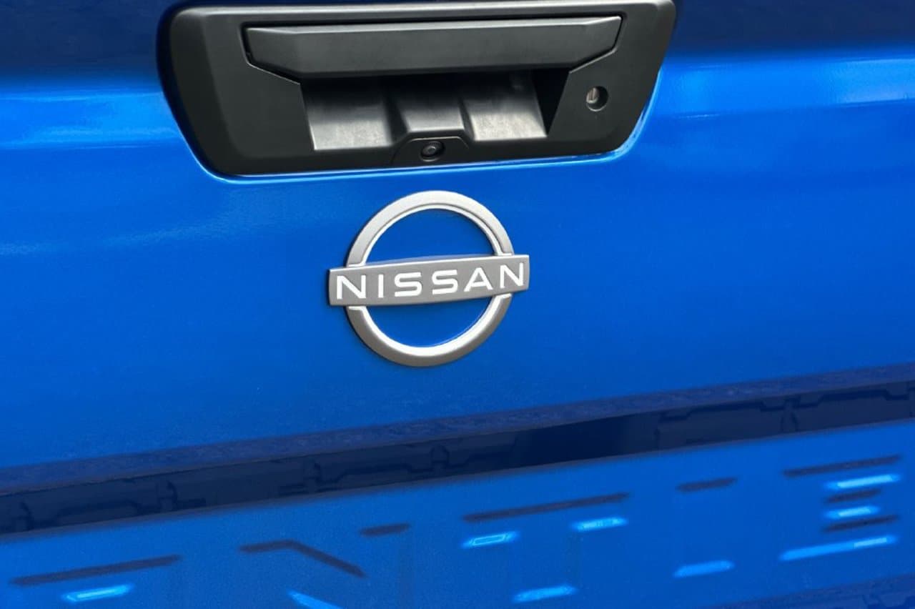 2027 Nissan Frontier SV 22