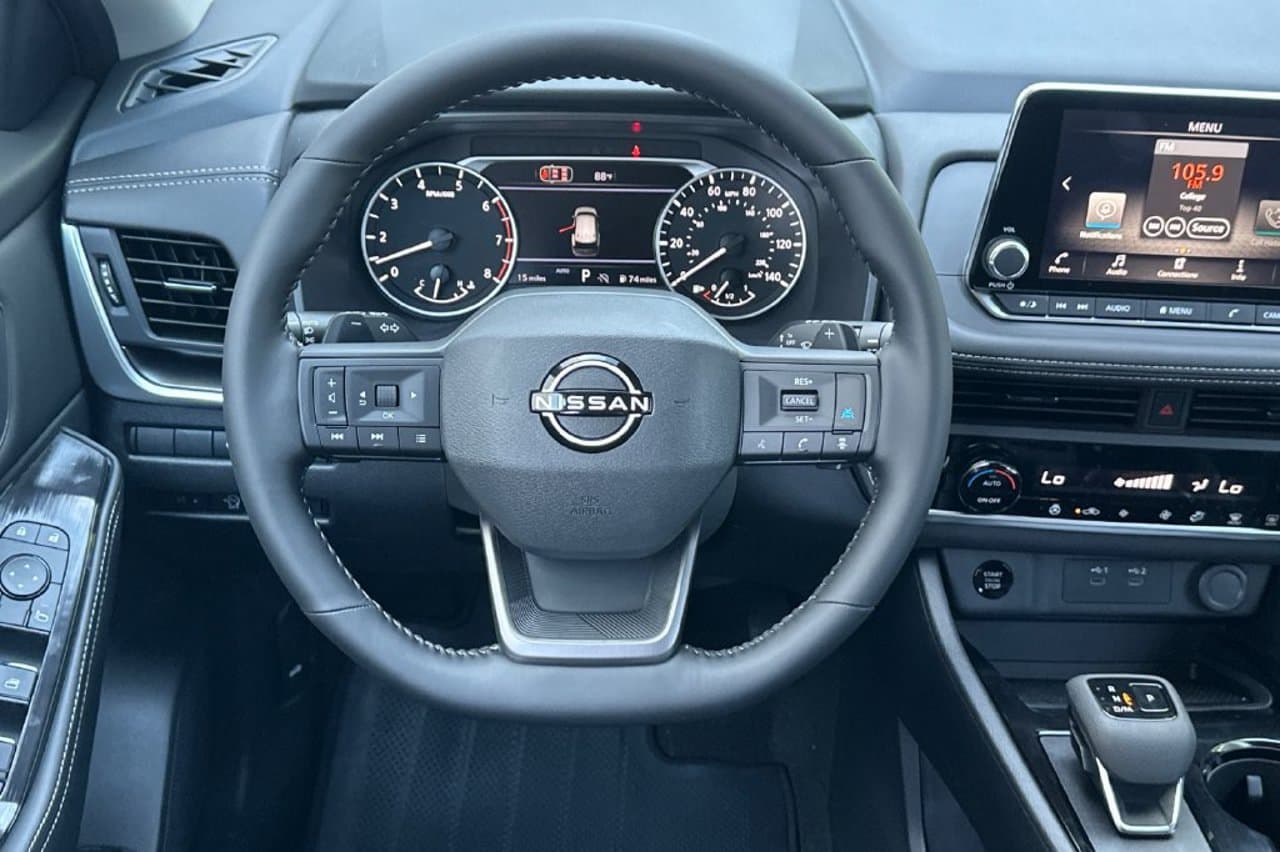 2026 Nissan Rogue Dark Armor 12