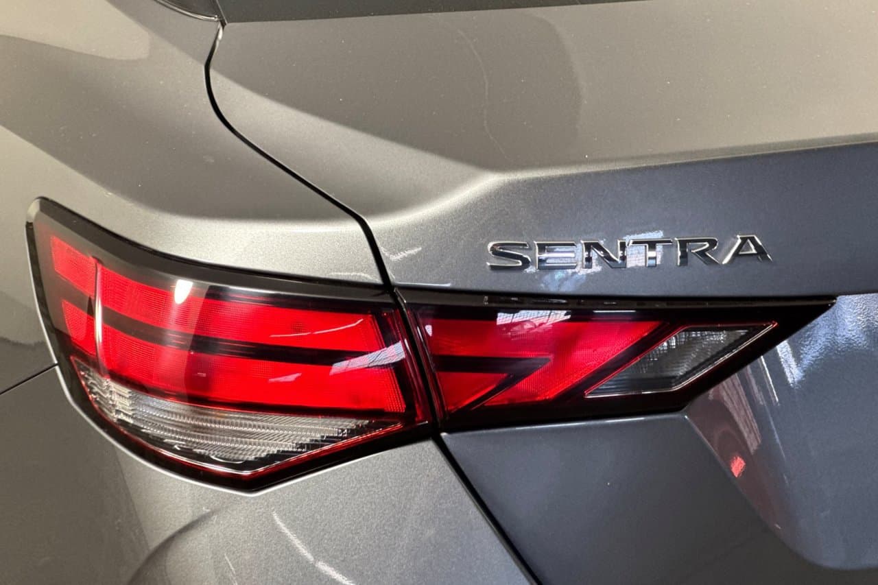 2025 Nissan Sentra SV 22