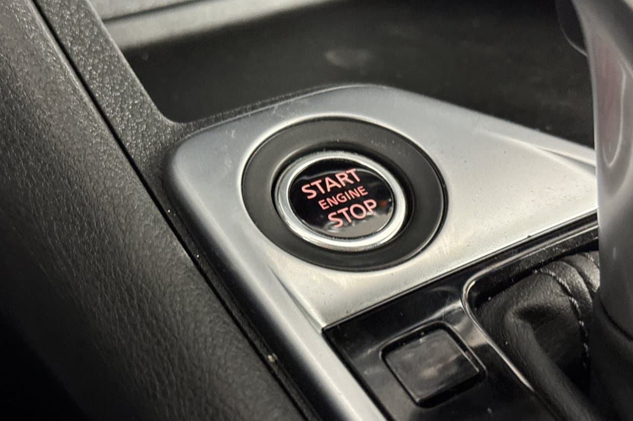 2025 Nissan Sentra SV 18