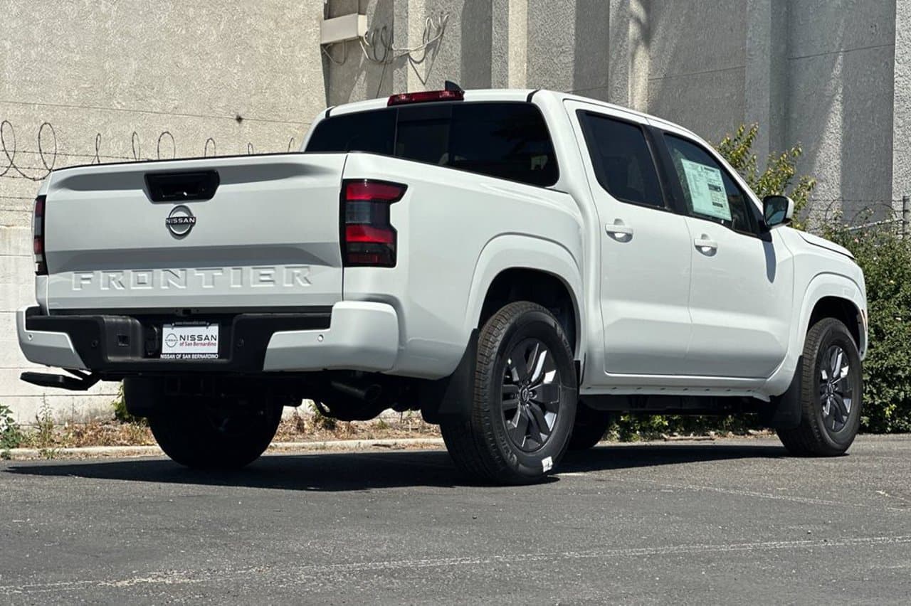 2026 Nissan Frontier SV 3