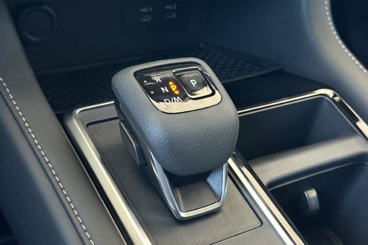 2026 Nissan Pathfinder SV 19