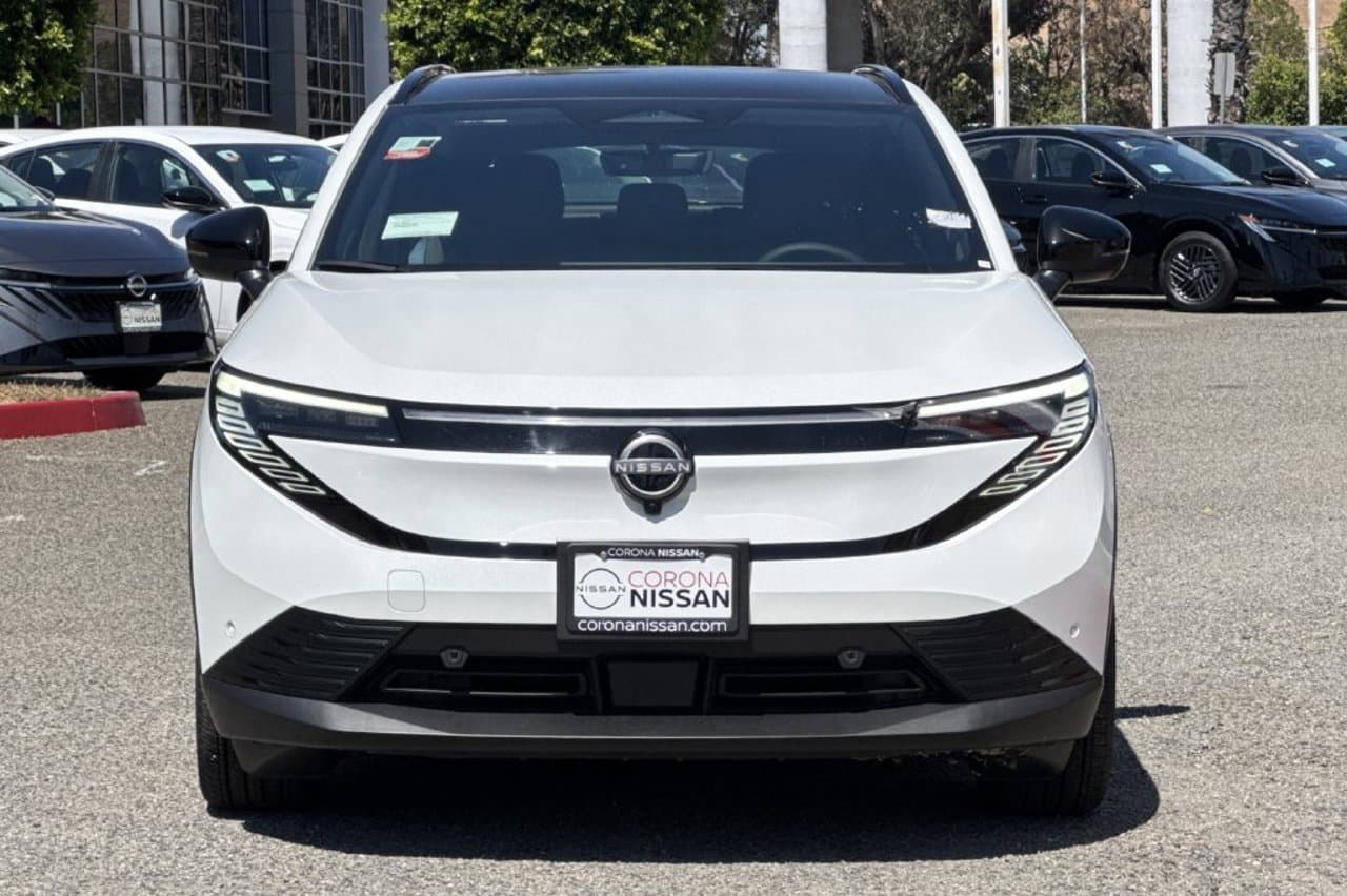 2026 Nissan LEAF PLATINUM+ 7